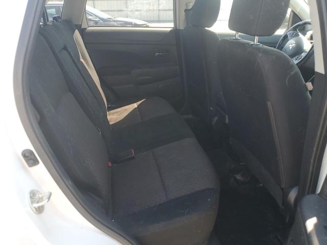 JA4AP3AU7KU020741 - 2019 MITSUBISHI OUTLANDER ES თეთრი ფოტო 10