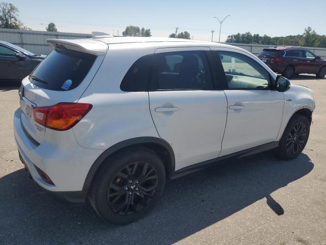 JA4AP3AU7KU020741 - 2019 MITSUBISHI OUTLANDER ES თეთრი ფოტო 3