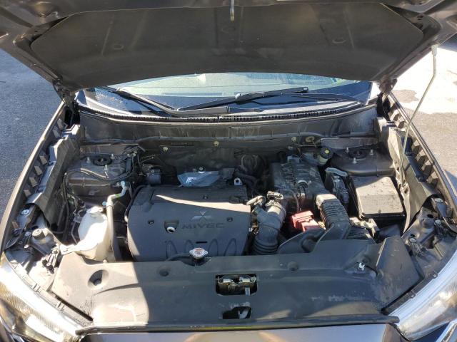 JA4AR3AU4JU023363 - 2018 MITSUBISHI OUTLANDER ES GRAY photo 12