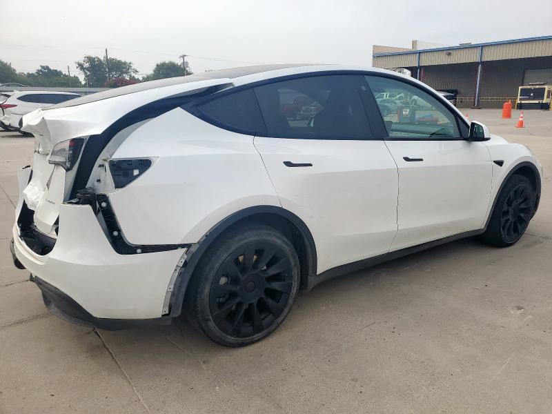 7SAYGDEE6PA098649 - 2023 TESLA MODEL Y WHITE photo 3