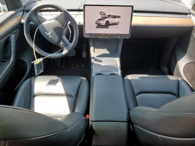 7SAYGDEE6PA098649 - 2023 TESLA MODEL Y WHITE photo 8