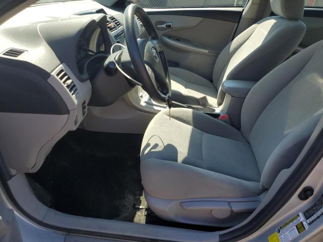 2T1BU4EE5DC023570 - 2013 TOYOTA COROLLA BASE فضي صورة 7