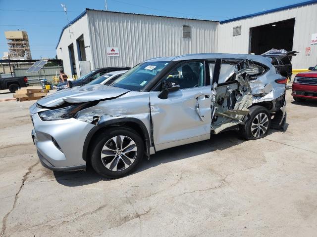 2021 TOYOTA HIGHLANDER XLE, 