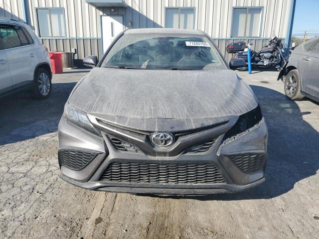 4T1G11AK8RU857072 - 2024 TOYOTA CAMRY SE NIGHT SHADE GRAY photo 5