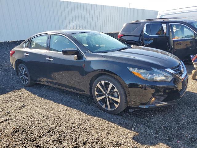 1N4AL3AP5JC114395 - 2018 NISSAN ALTIMA 2.5 BLACK photo 4