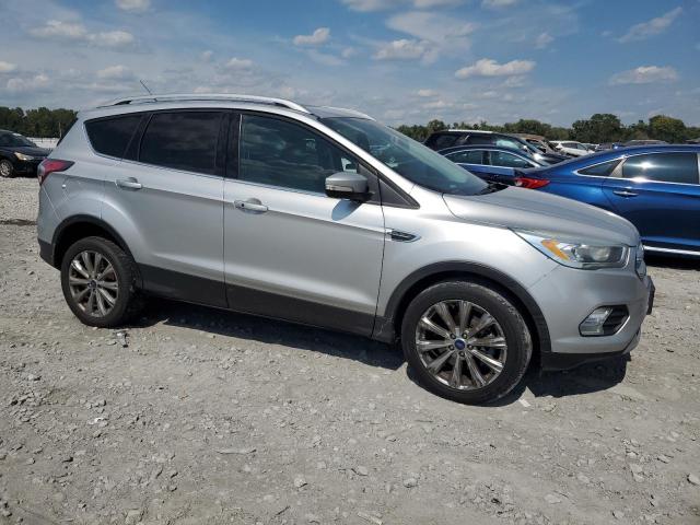 1FMCU9J99HUB15456 - 2017 FORD ESCAPE TITANIUM 银色 照片 4