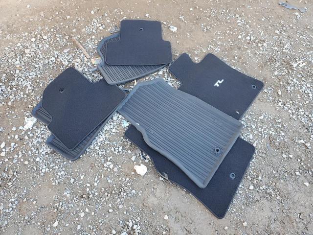 19UUA8F51DA006682 - 2013 ACURA TL TECH WHITE photo 12