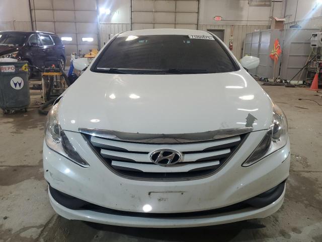 5NPEB4AC2EH903633 - 2014 HYUNDAI SONATA GLS WHITE photo 5