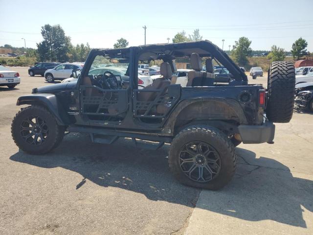 1J4HA5H13BL619987 - 2011 JEEP WRANGLER UNLIMITED SAHARA 黑色 照片 2