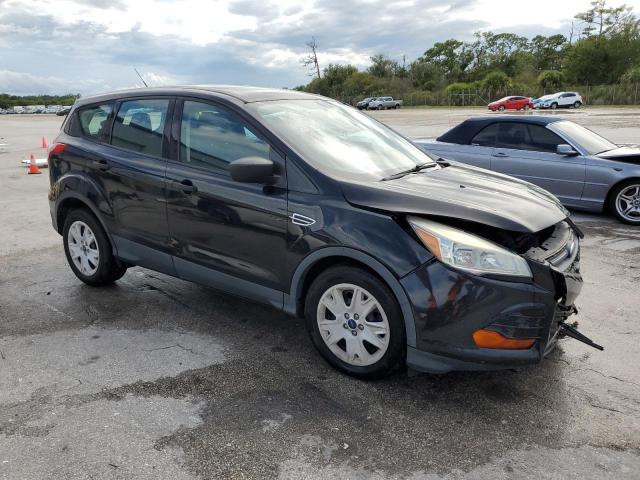 1FMCU0F73GUB12005 - 2016 FORD ESCAPE S BLACK photo 4