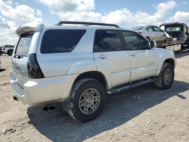 JTEBU14R968064099 - 2006 TOYOTA 4RUNNER SR5 银色 照片 3