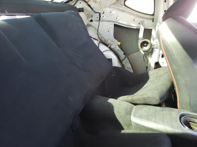 JF1ZNAA16G8703156 - 2016 TOYOTA SCION FR-S WHITE photo 10