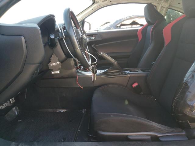 JF1ZNAA16G8703156 - 2016 TOYOTA SCION FR-S WHITE photo 7