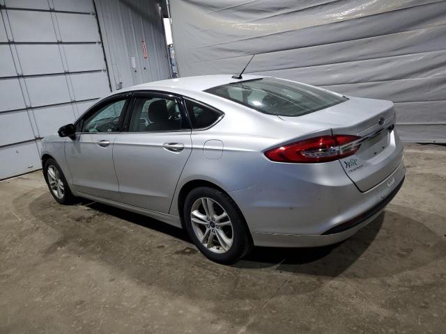 3FA6P0H77JR106069 - 2018 FORD FUSION SE SILVER photo 2