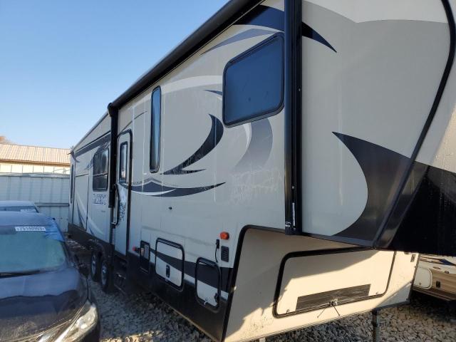 4YDF29828JV601527 - 2018 KEYSTONE TRAILER TAN photo 9