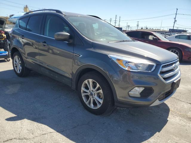 1FMCU9GD0JUA10791 - 2018 FORD ESCAPE SE ნაცრისფერი ფოტო 4