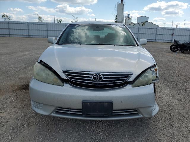 4T1BE32K25U547776 - 2005 TOYOTA CAMRY LE SILVER photo 5
