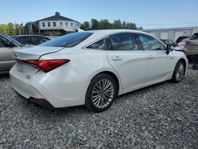 4T1B21FB5KU003646 - 2019 TOYOTA AVALON XLE WHITE photo 3