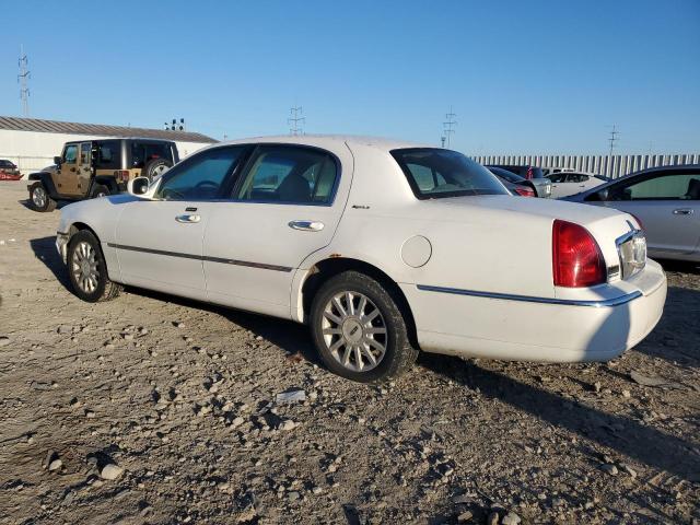 1LNHM81W56Y609535 - 2006 LINCOLN TOWN CAR SIGNATURE WHITE photo 2