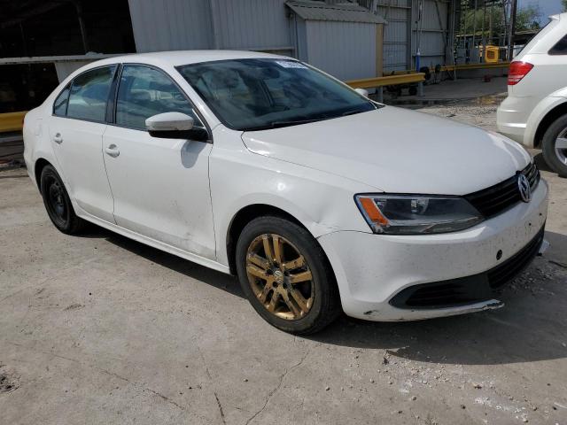 3VWDX7AJ7BM386250 - 2011 VOLKSWAGEN JETTA SE WHITE photo 4