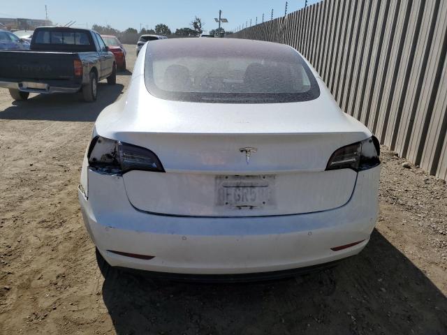 5YJ3E1EA1JF023019 - 2018 TESLA MODEL 3 白色 照片 6