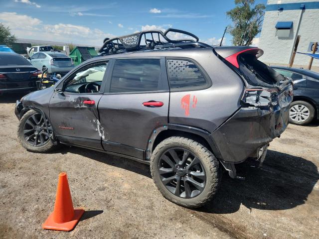 1C4PJLCBXJD589000 - 2018 JEEP CHEROKEE LATITUDE GRAY photo 2