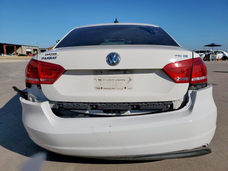 1VWBS7A35EC107102 - 2014 VOLKSWAGEN PASSAT SE Weiß Foto 6