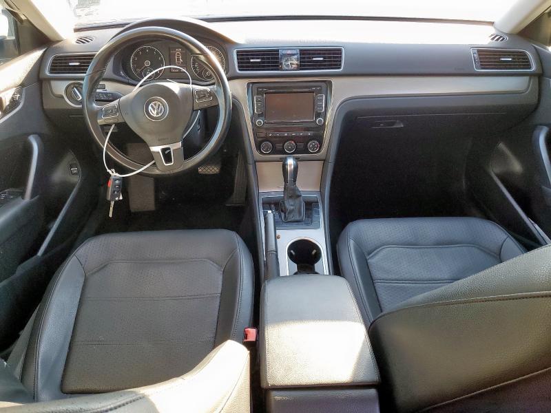 1VWBS7A35EC107102 - 2014 VOLKSWAGEN PASSAT SE Weiß Foto 8