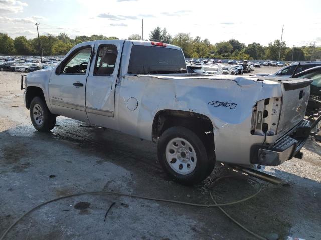 1GCRKSE71CZ265884 - 2012 CHEVROLET SILVERADO K1500 LT SILVER photo 2