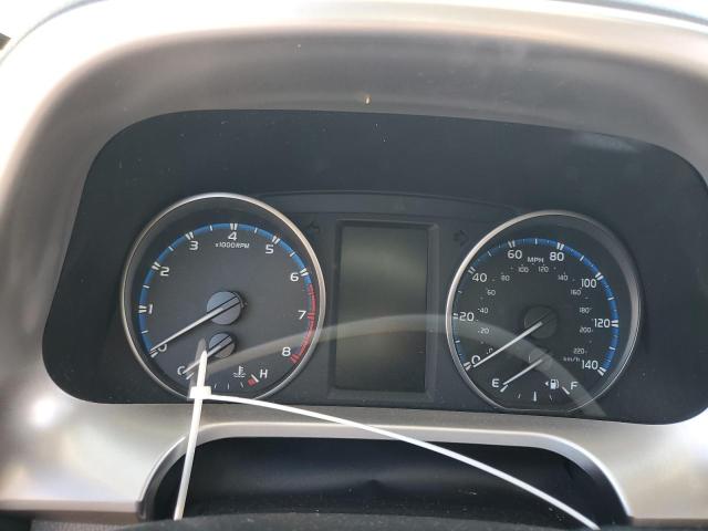 JTMBFREV8JJ195843 - 2018 TOYOTA RAV4 LE SILVER photo 9