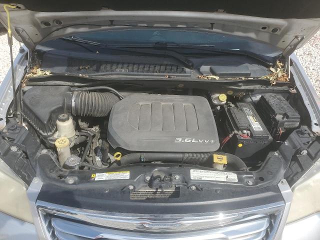 2A4RR8DG4BR655641 - 2011 CHRYSLER TOWN & COU TOURING L SILVER photo 11