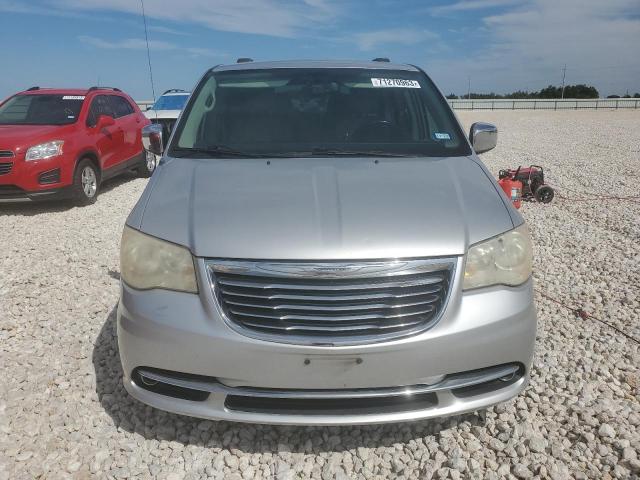 2A4RR8DG4BR655641 - 2011 CHRYSLER TOWN & COU TOURING L SILVER photo 5