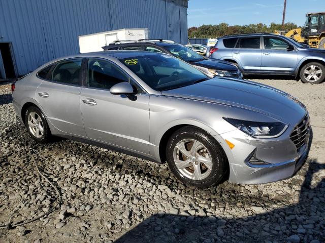 5NPEG4JAXLH060178 - 2020 HYUNDAI SONATA SE SILVER photo 4