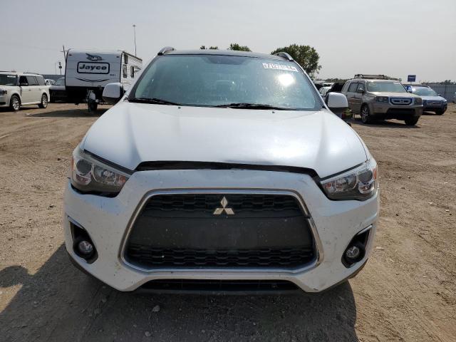 4A4AR4AU2DE005074 - 2013 MITSUBISHI OUTLANDER SE WHITE photo 5