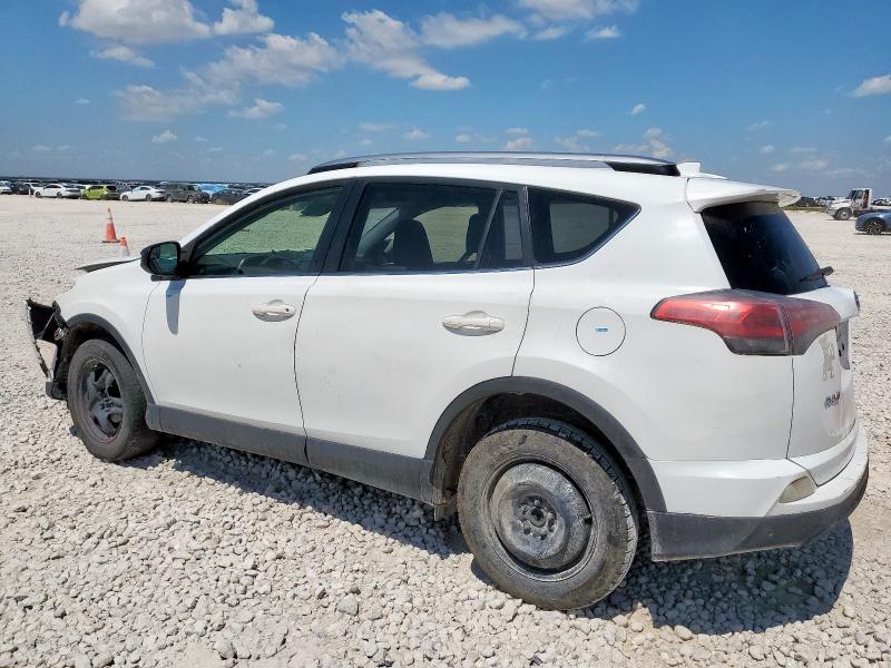 JTMZFREV5HJ719149 - 2017 TOYOTA RAV4 LE WHITE photo 2