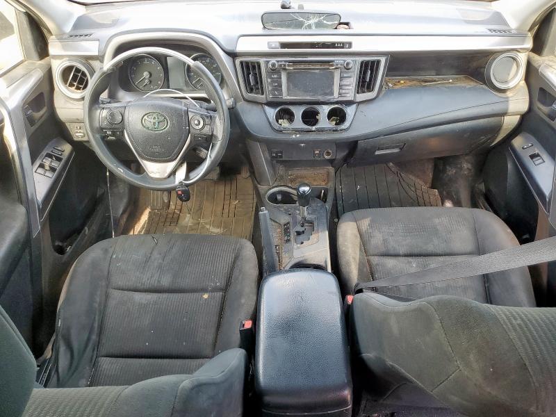 JTMZFREV5HJ719149 - 2017 TOYOTA RAV4 LE WHITE photo 8