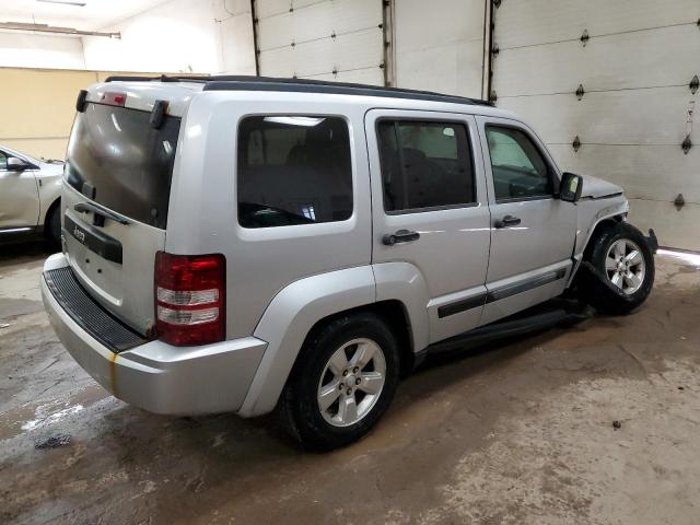 1J8GN28KX9W523336 - 2009 JEEP LIBERTY SPORT SILVER photo 3