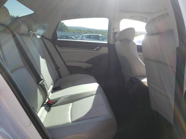 1HGCV1F41JA226043 - 2018 HONDA ACCORD EX WHITE photo 10