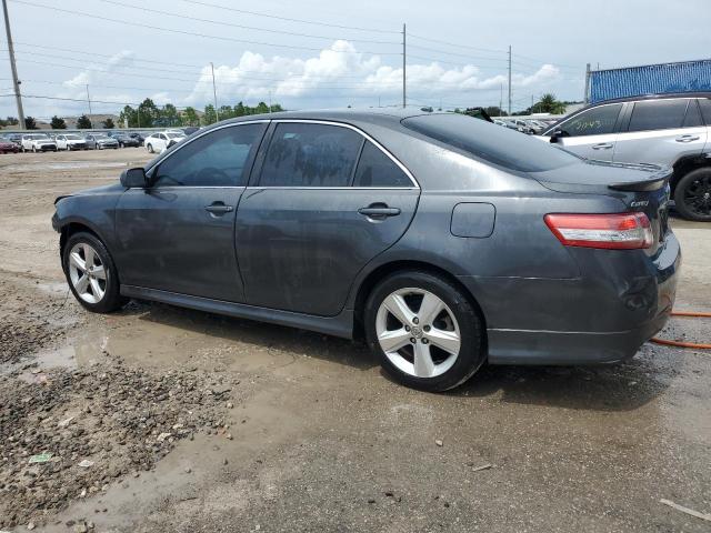 4T1BF3EK6BU607305 - 2011 TOYOTA CAMRY BASE GRAY photo 2