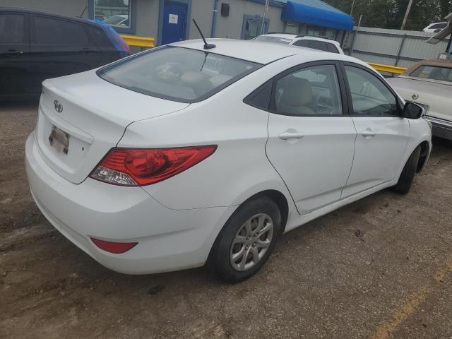 KMHCT4AE8EU693546 - 2014 HYUNDAI ACCENT GLS WHITE photo 3