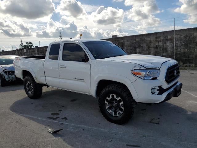 5TFSZ5ANXHX071165 - 2017 TOYOTA TACOMA ACCESS CAB თეთრი ფოტო 4