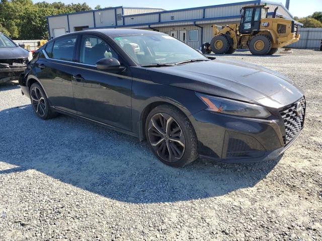 1N4BL4CV4PN316535 - 2023 NISSAN ALTIMA SR BLACK photo 4