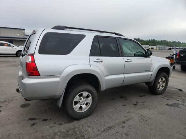 JTEBU14R18K003934 - 2008 TOYOTA 4RUNNER SR5 Silber Foto 3