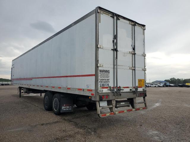 1UYVS2530AM833937 - 2010 UTILITY VS2RA WHITE photo 3