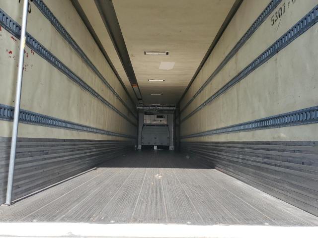 1UYVS2530AM833937 - 2010 UTILITY VS2RA WHITE photo 6