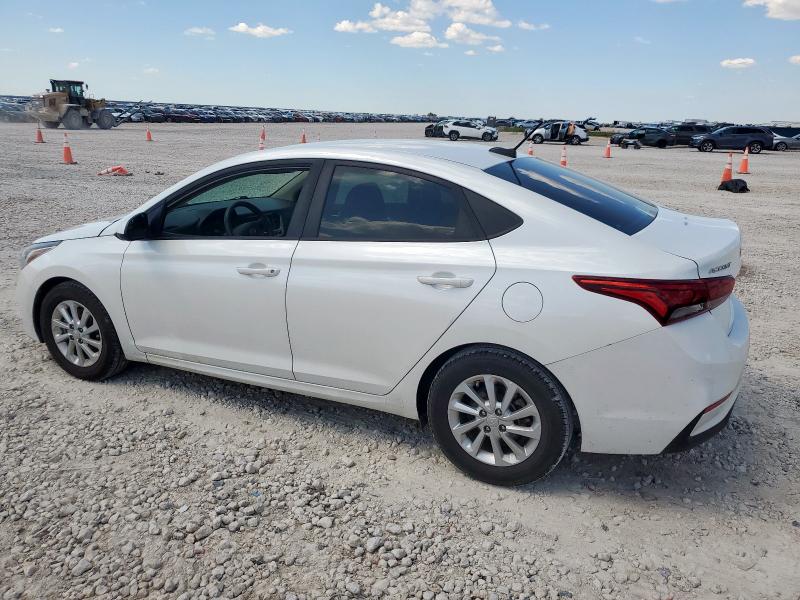 3KPC24A30JE019938 - 2018 HYUNDAI ACCENT SE أبيض صورة 2