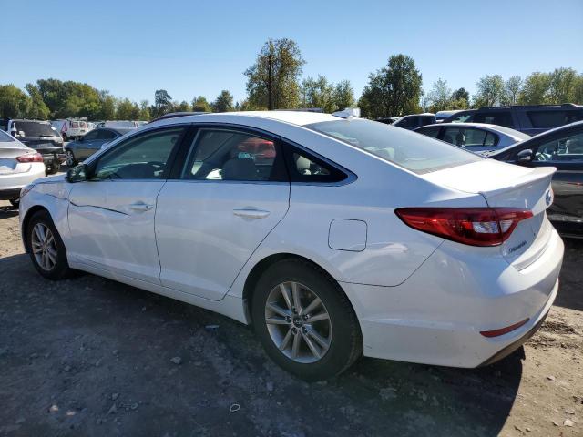 5NPE24AF0HH461823 - 2017 HYUNDAI SONATA SE WHITE photo 2