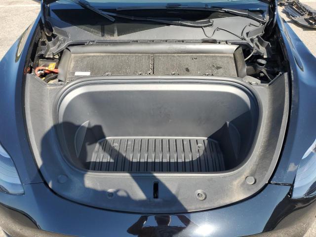 7SAYGDEE8PA184562 - 2023 TESLA MODEL Y Schwarz Foto 12