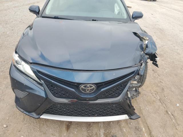 4T1B61HK7JU589623 - 2018 TOYOTA CAMRY XSE TEAL photo 11