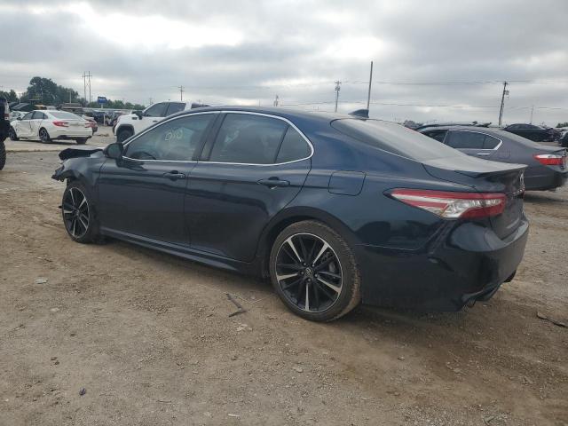 4T1B61HK7JU589623 - 2018 TOYOTA CAMRY XSE TEAL photo 2